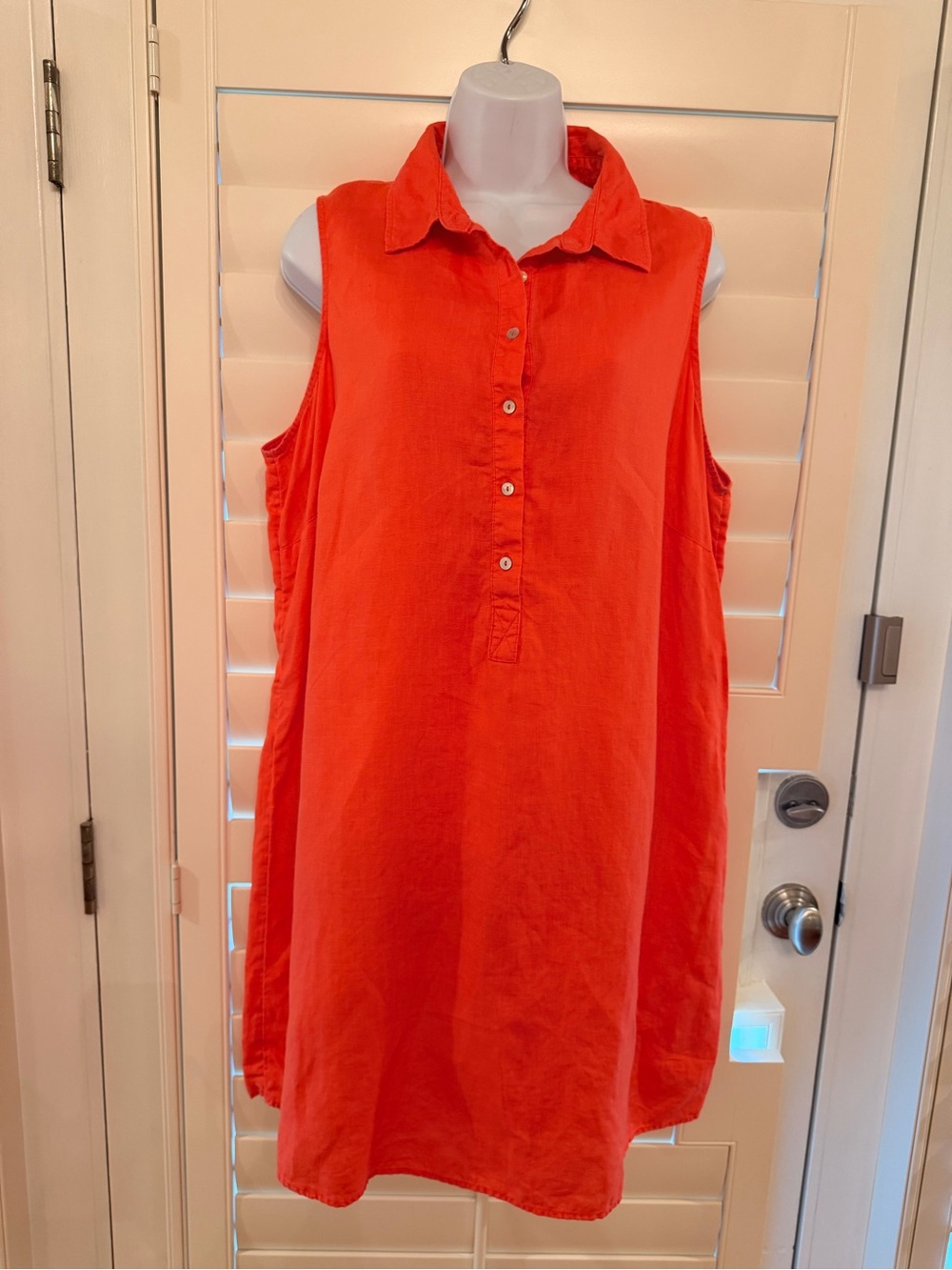 Tahari Sleeveless Collared Shift Dress in Vibrant Orange Women’s Size 1X